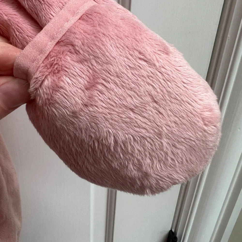 NWOT Carter’s 6-9M Heavy Furry Pink Bear Girls Snow Suit with Built in Mittens